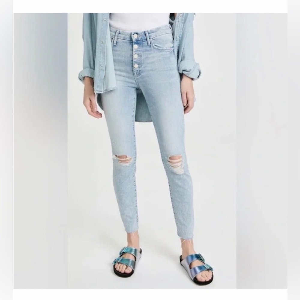 👖 MOTHER Denim Pixie Ankle Fray Jeans
Women’s Size 26 • Color: “Action Shot”